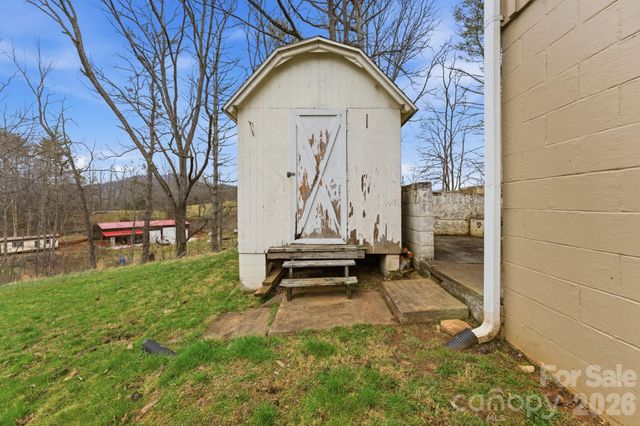 3920 Bryson City Road, Franklin, NC 28734