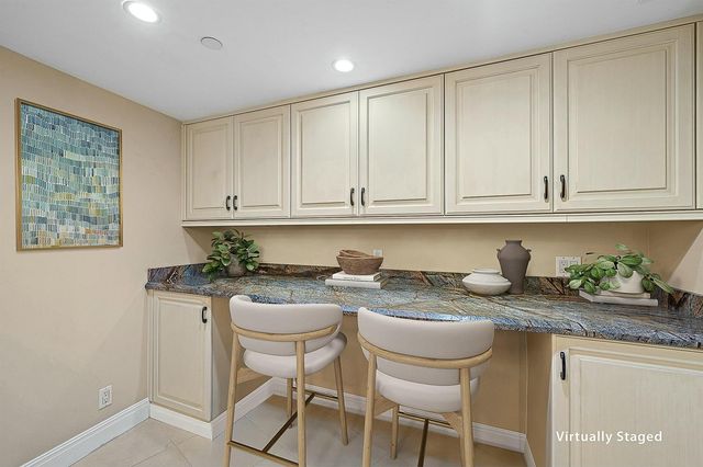 3000 N Ocean Drive 19e, Singer Island, FL 33404