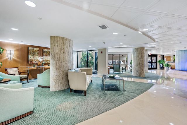 3000 N Ocean Drive 19e, Singer Island, FL 33404