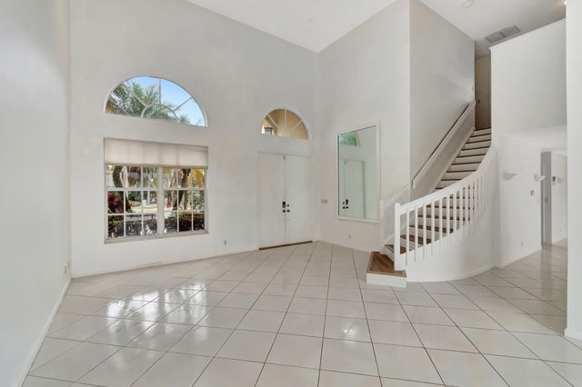 8895 Sonoma Lake Boulevard, Boca Raton, FL 33434