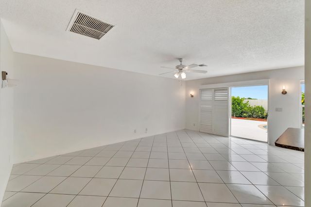 8895 Sonoma Lake Boulevard, Boca Raton, FL 33434