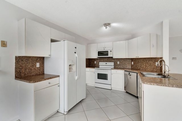 8895 Sonoma Lake Boulevard, Boca Raton, FL 33434