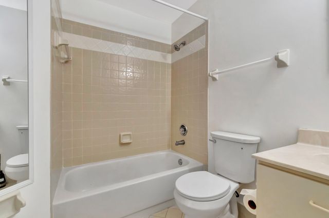 8895 Sonoma Lake Boulevard, Boca Raton, FL 33434