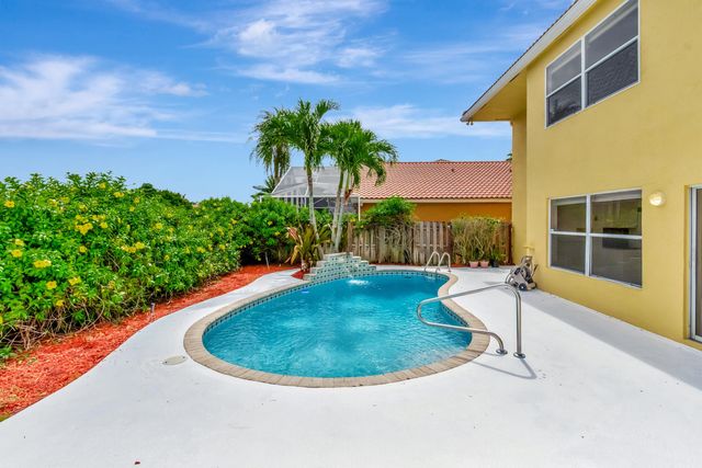 8895 Sonoma Lake Boulevard, Boca Raton, FL 33434