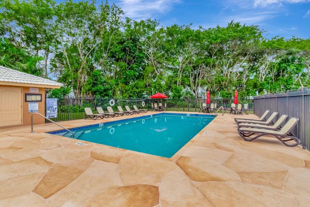 8895 Sonoma Lake Boulevard, Boca Raton, FL 33434