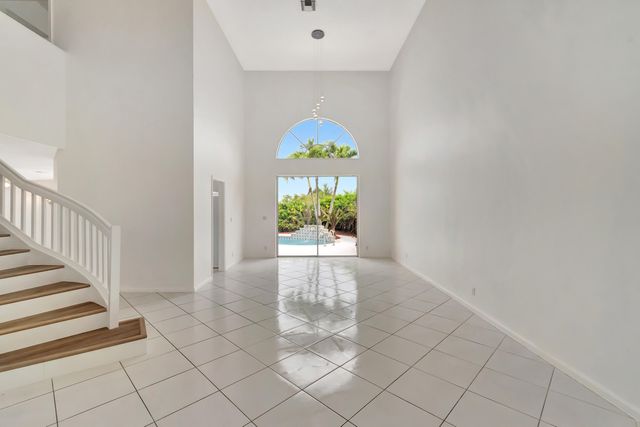 8895 Sonoma Lake Boulevard, Boca Raton, FL 33434