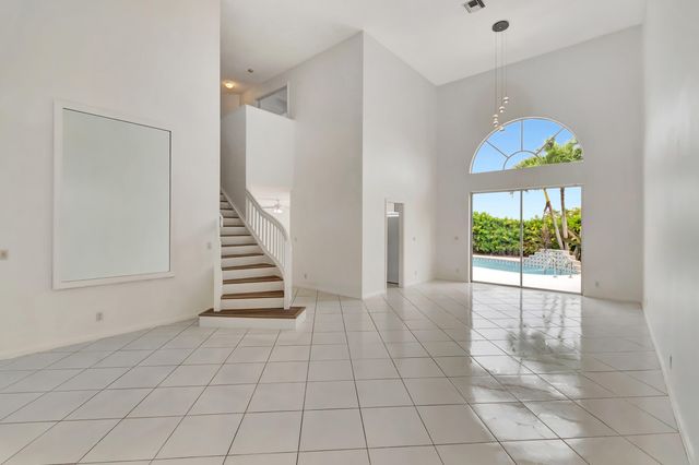 8895 Sonoma Lake Boulevard, Boca Raton, FL 33434