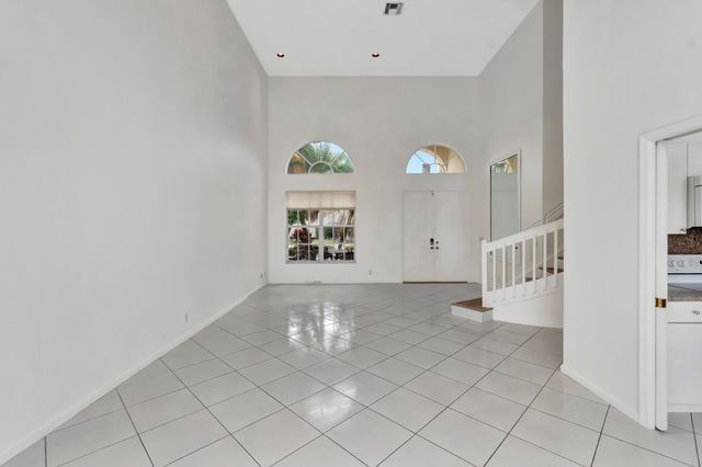 8895 Sonoma Lake Boulevard, Boca Raton, FL 33434