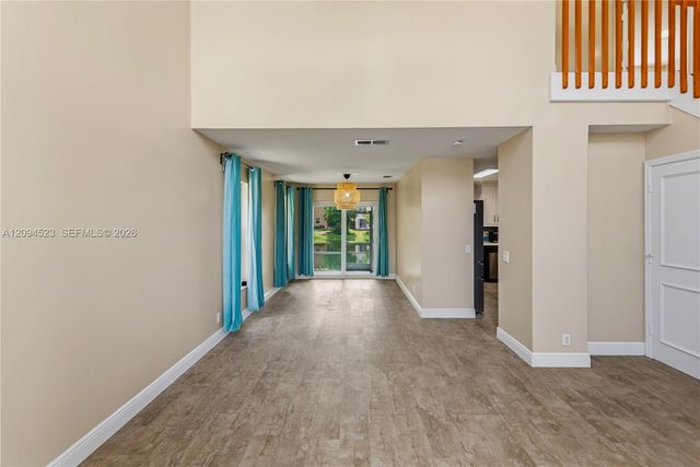 7504 Viscaya Circle, Margate, FL 33063