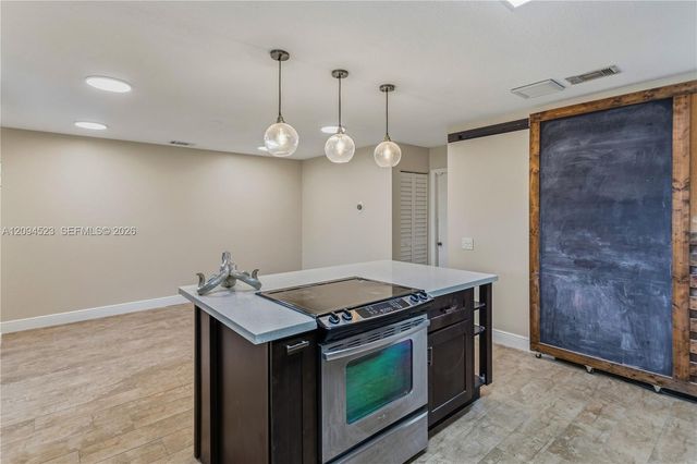 7504 Viscaya Circle, Margate, FL 33063
