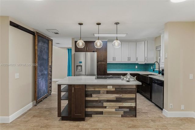7504 Viscaya Circle, Margate, FL 33063