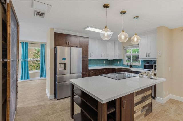 7504 Viscaya Circle, Margate, FL 33063