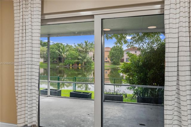 7504 Viscaya Circle, Margate, FL 33063