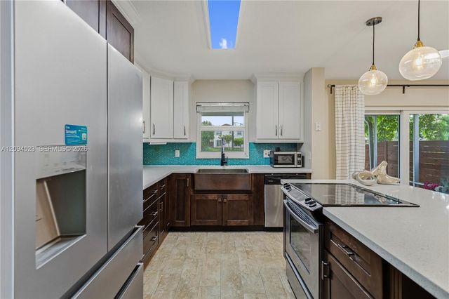 7504 Viscaya Circle, Margate, FL 33063