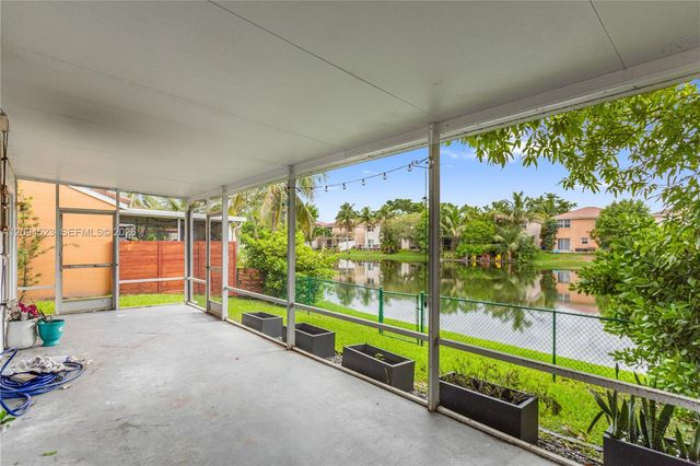 7504 Viscaya Circle, Margate, FL 33063