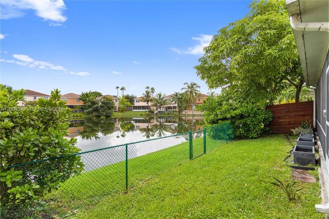 7504 Viscaya Circle, Margate, FL 33063