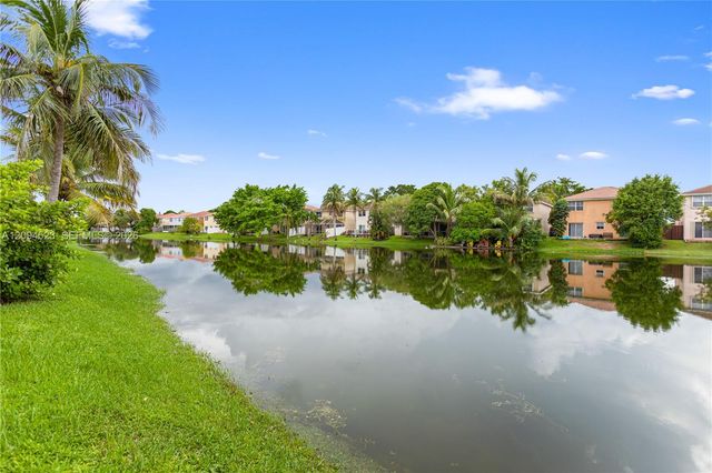 7504 Viscaya Circle, Margate, FL 33063