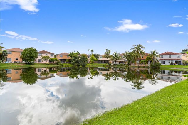 7504 Viscaya Circle, Margate, FL 33063