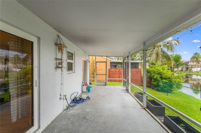 7504 Viscaya Circle, Margate, FL 33063