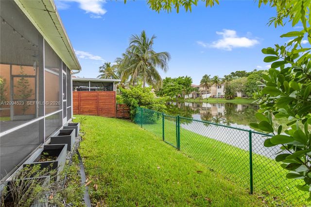 7504 Viscaya Circle, Margate, FL 33063