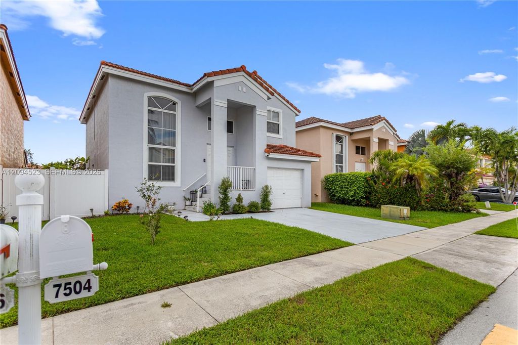 7504 Viscaya Circle, Margate, FL 33063