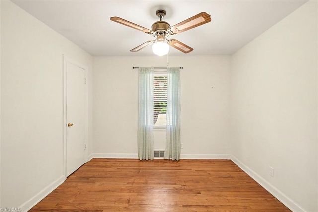 724 Lake Drive, Kernersville, NC 27284