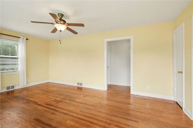 724 Lake Drive, Kernersville, NC 27284
