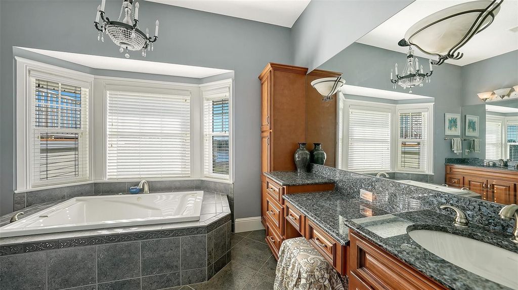 Image 36 of property listing at 925 BAYSHORE DRIVE, Terra Ceia, FL 34250