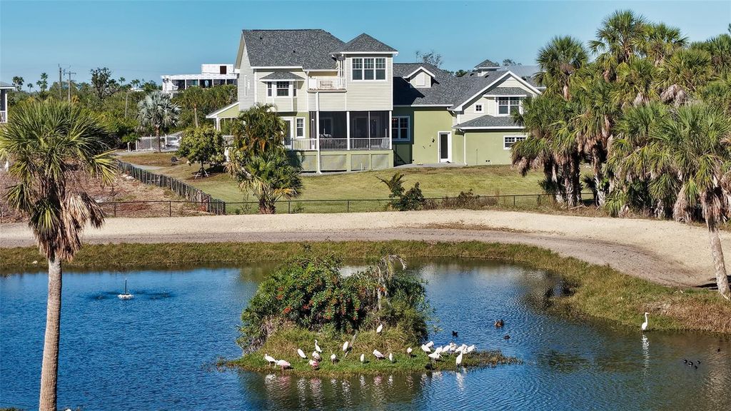 Image 7 of property listing at 925 BAYSHORE DRIVE, Terra Ceia, FL 34250