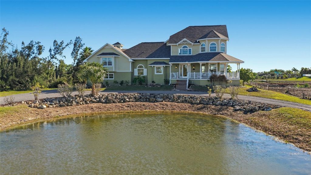 Image 9 of property listing at 925 BAYSHORE DRIVE, Terra Ceia, FL 34250