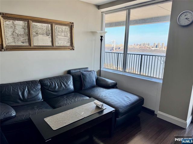 3 Horizon Road 1418, Fort Lee, NJ 07024