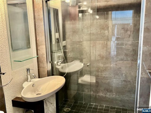 3 Horizon Road 1418, Fort Lee, NJ 07024