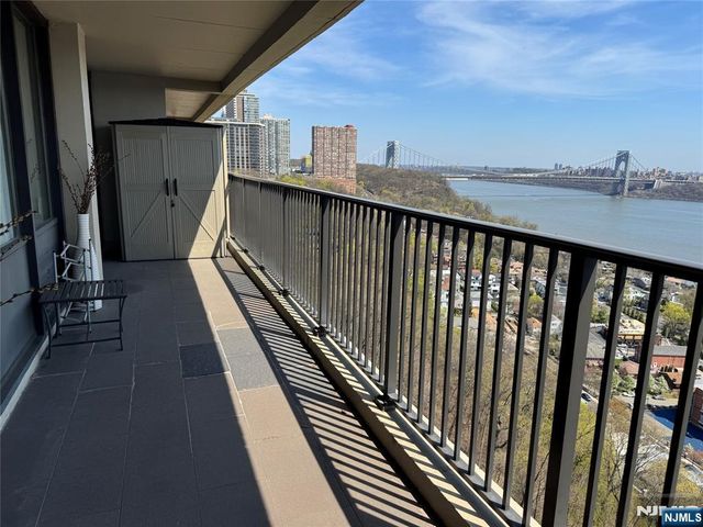 3 Horizon Road 1418, Fort Lee, NJ 07024