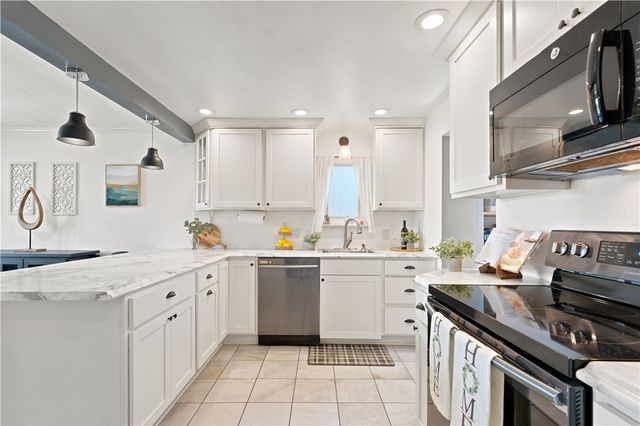 1711 Maine Avenue, West Mifflin, PA 15122