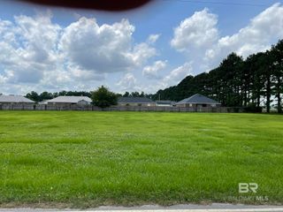 2 Fountain Street, Robertsdale, AL 36567