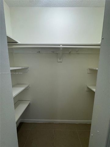 30 SE 4th Ave 116, Hallandale Beach, FL 33009