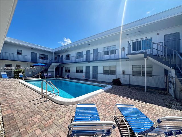 30 SE 4th Ave 116, Hallandale Beach, FL 33009