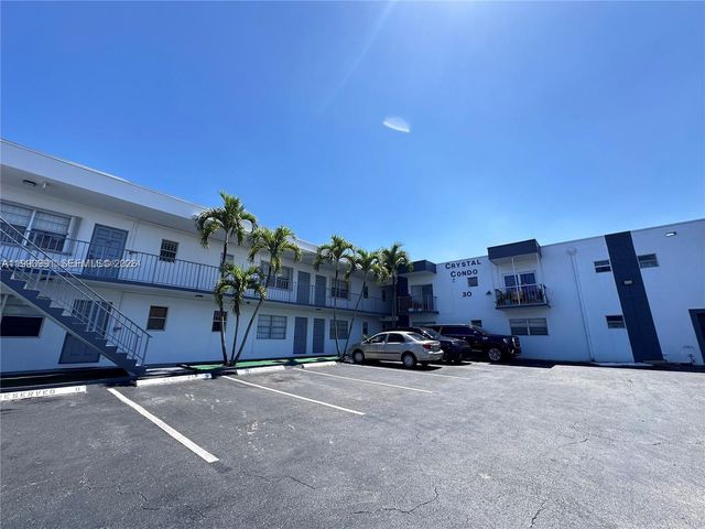 30 SE 4th Ave 116, Hallandale Beach, FL 33009