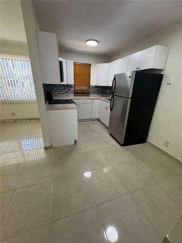 30 SE 4th Ave 116, Hallandale Beach, FL 33009