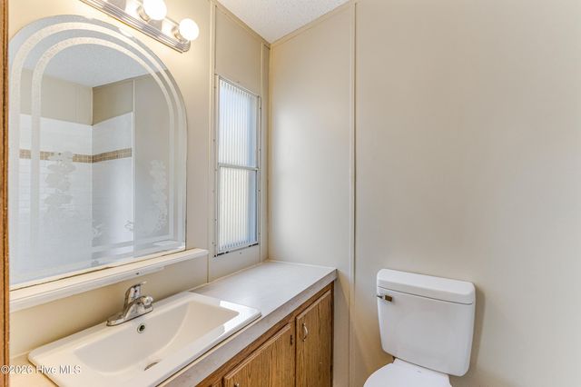 4690 Port Loop Road SE, Southport, NC 28461