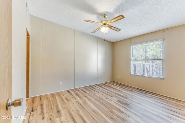 4690 Port Loop Road SE, Southport, NC 28461