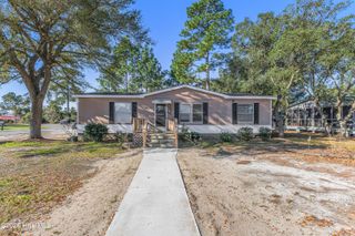 4690 Port Loop Road SE, Southport, NC 28461