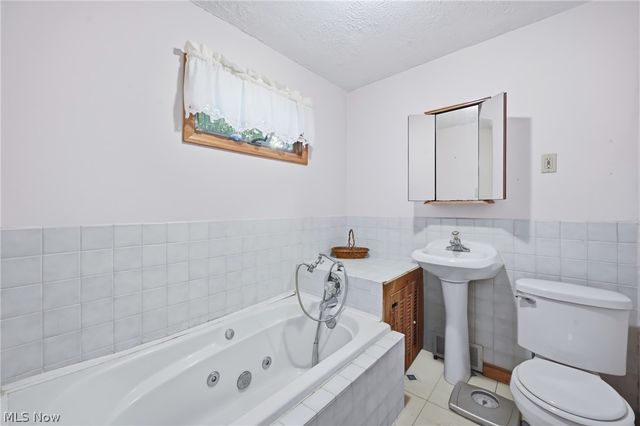 301 Porter Avenue, Campbell, OH 44405