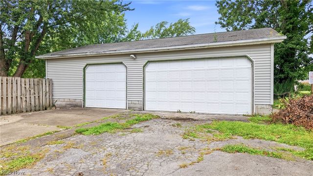 301 Porter Avenue, Campbell, OH 44405