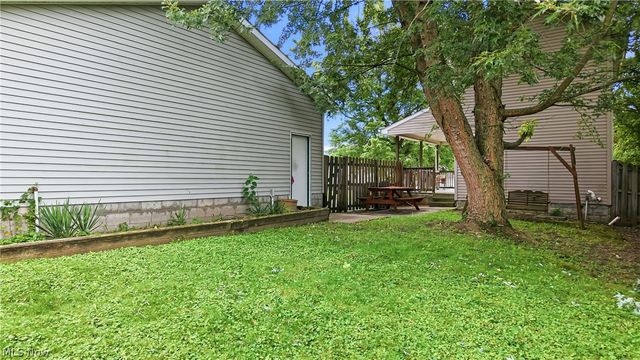 301 Porter Avenue, Campbell, OH 44405