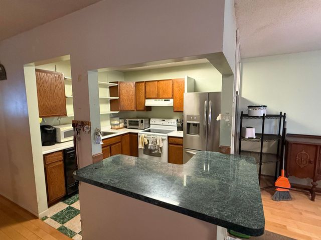 64 Bayberry Lane, South Burlington, VT 05403