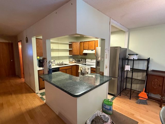 64 Bayberry Lane, South Burlington, VT 05403