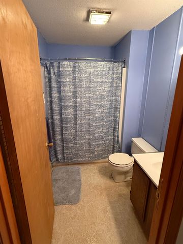 64 Bayberry Lane, South Burlington, VT 05403