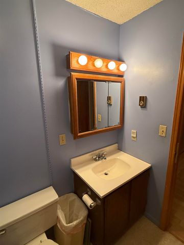 64 Bayberry Lane, South Burlington, VT 05403