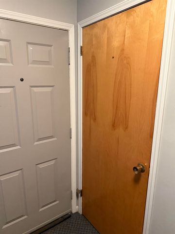 64 Bayberry Lane, South Burlington, VT 05403